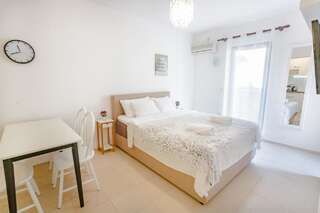 Апартаменты Gregovic Family Apartments Петровац Апартаменты с 1 спальней, вид на сад (для 4 взрослых)-2