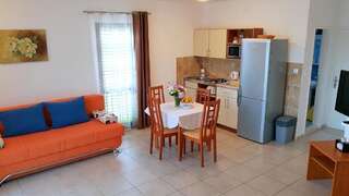 Апартаменты Gregovic Family Apartments Петровац Номер-студио с видом на море (4 взрослых)-22